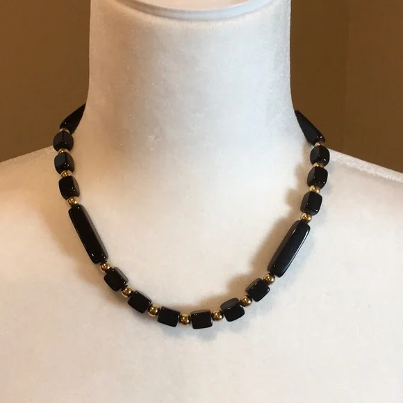 Trifari Black & Gold Bead Necklace.  Vintage - Picture 4 of 16
